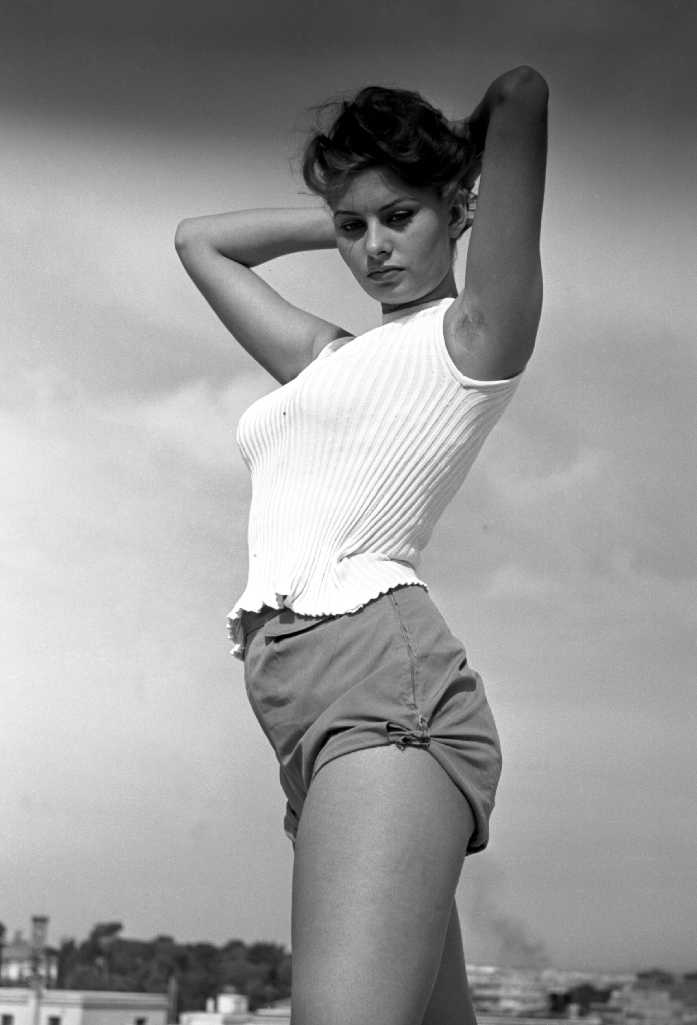 Sophia Loren - desktop wallpaper