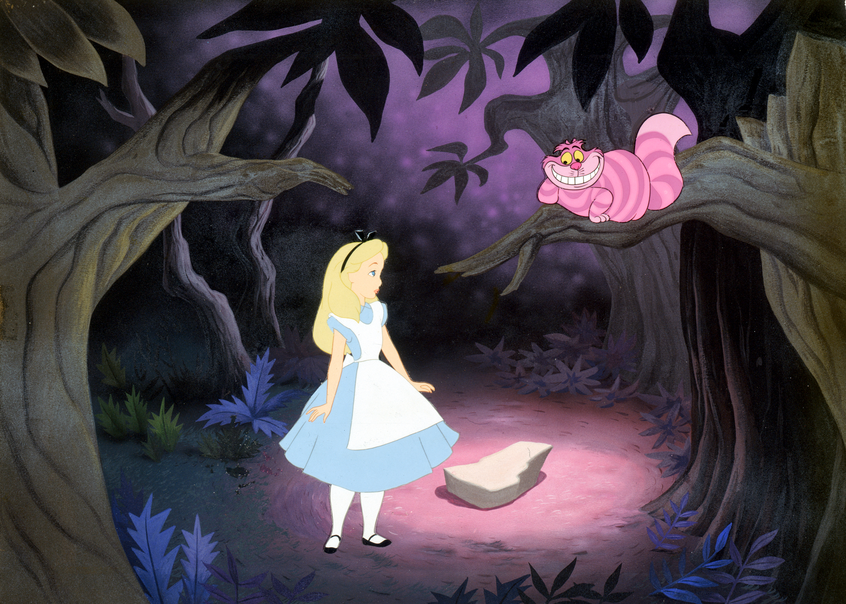 Другие варианты алиса. Алиса в стране чудес Алиса. Уолт Дисней Алиса в стране чудес. Алиса в стране чудес 1951 лес.