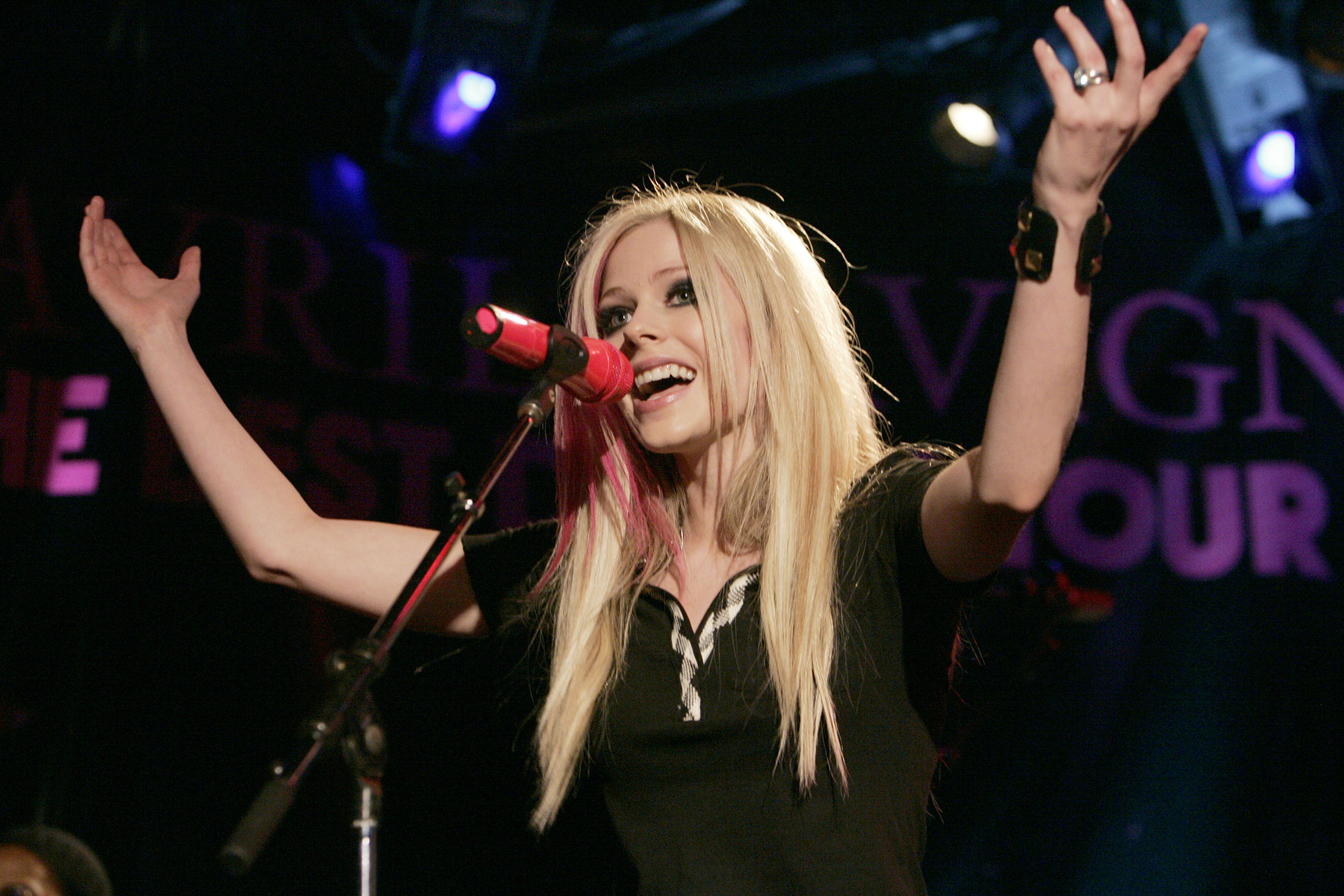 blondes, women, Avril Lavigne, singers - desktop wallpaper