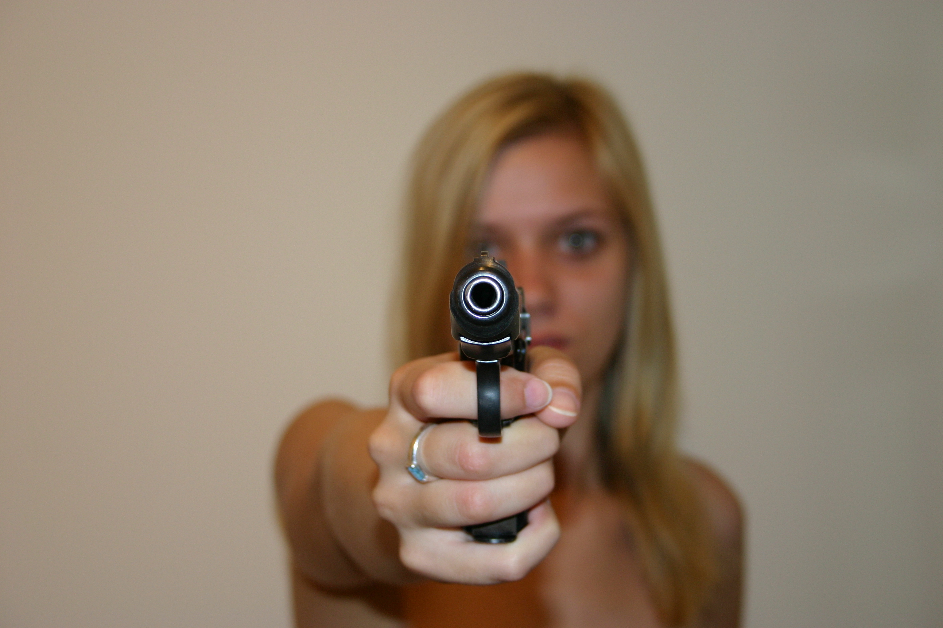 pistols, handguns - desktop wallpaper