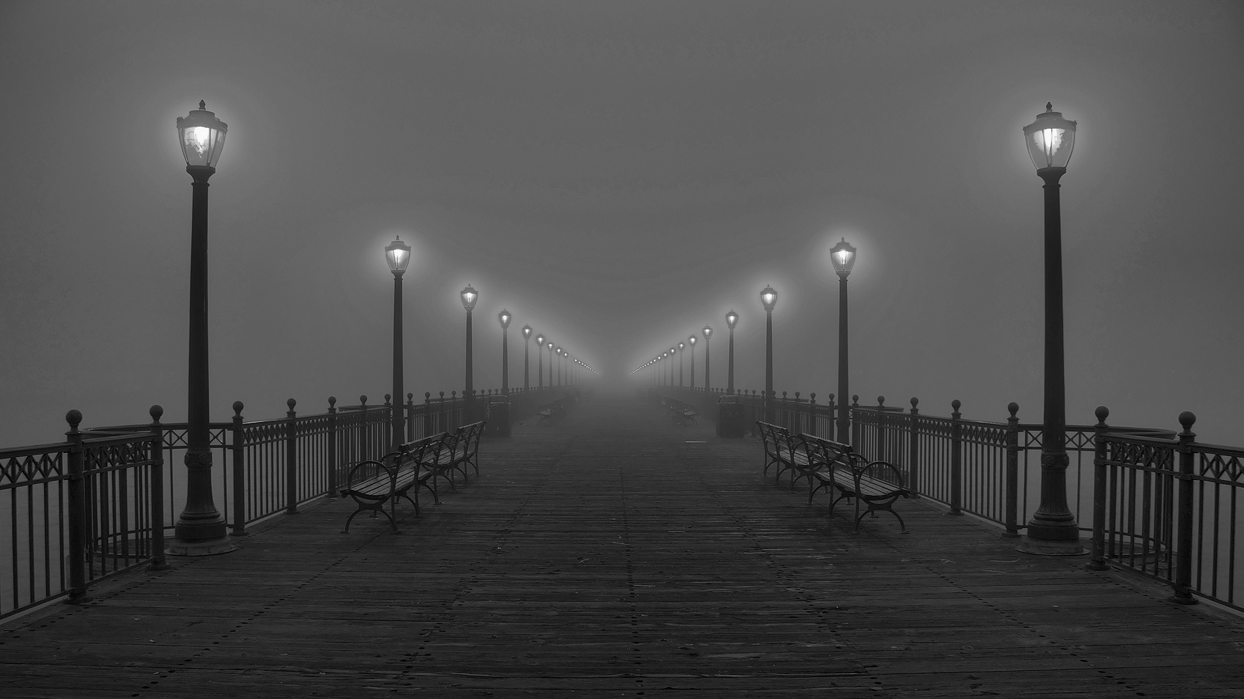 fog, piers, lamps, grayscale - desktop wallpaper