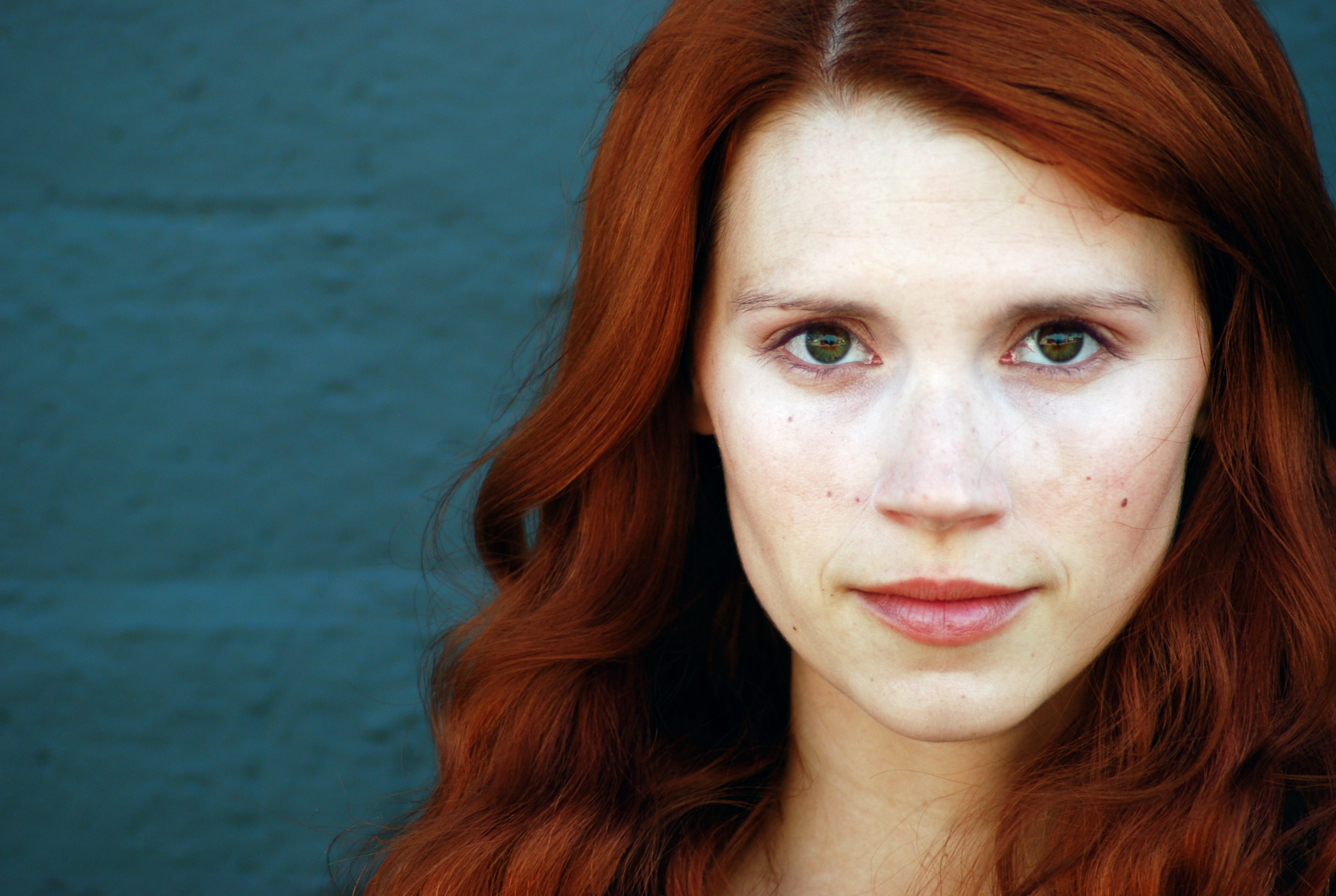 women, redheads, freckles, Julie McNiven, portraits - desktop wallpaper