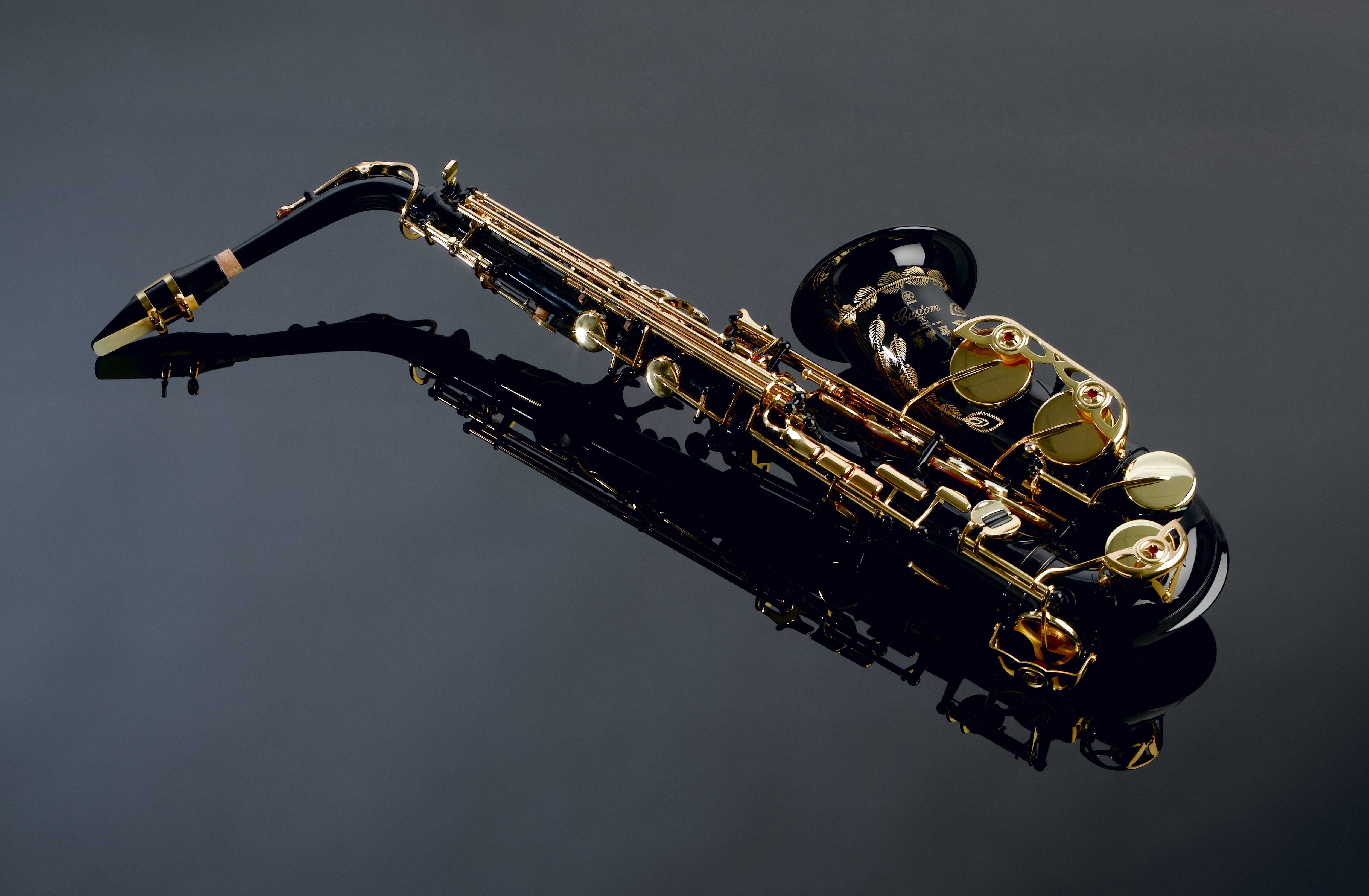 saxophones - desktop wallpaper