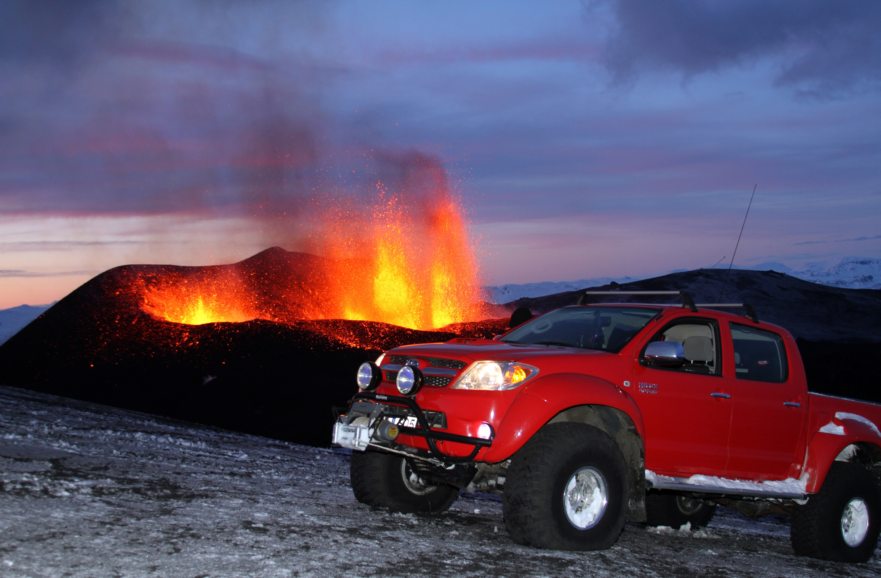 Top Gear, May, volcanoes, trucks, Toyota, arctic, Iceland, hilux, vehicles - desktop wallpaper