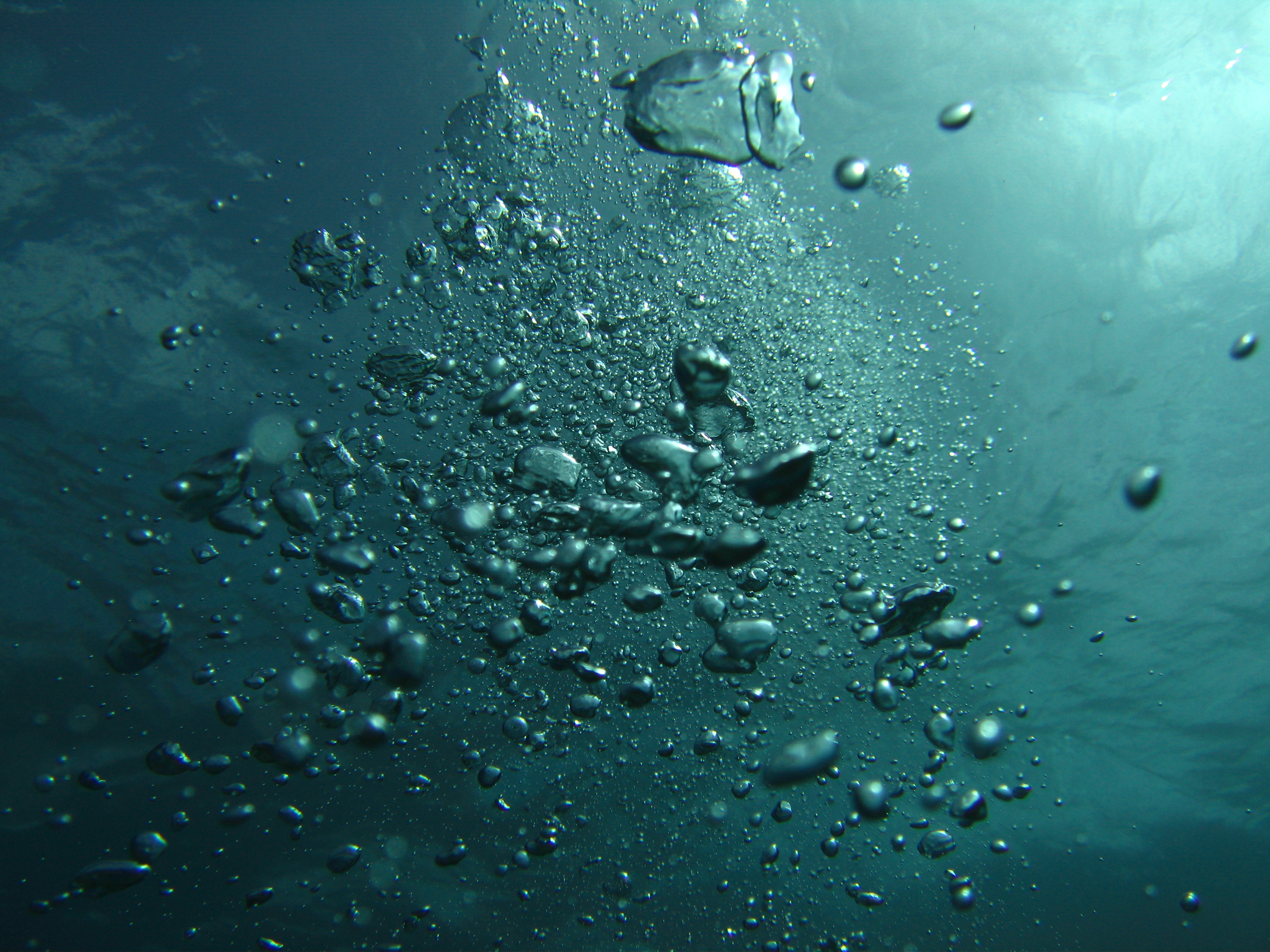 water, bubbles, underwater - desktop wallpaper