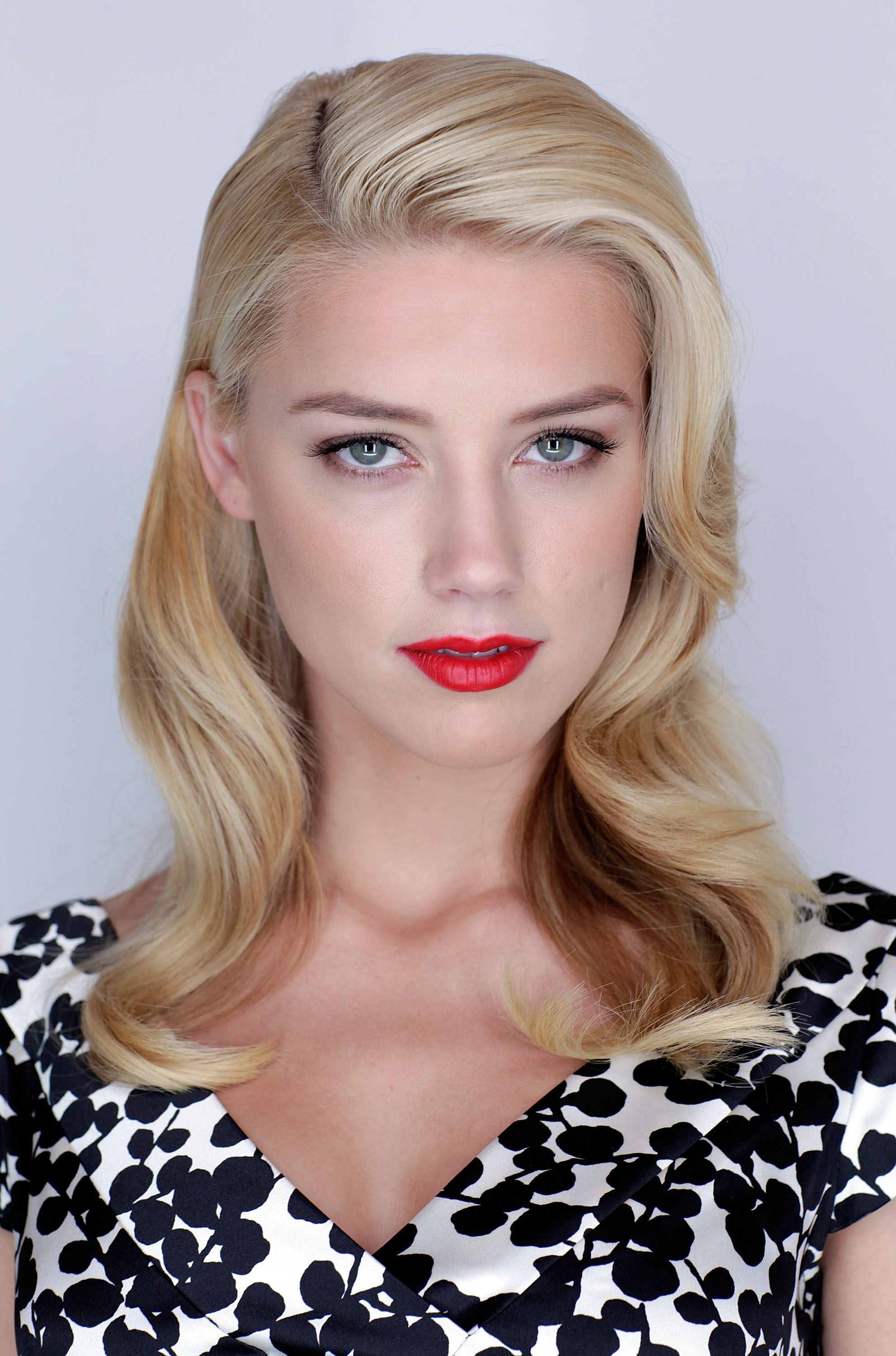 blondes, women, blue eyes, actress, Amber Heard, white background, red lipstick - desktop wallpaper