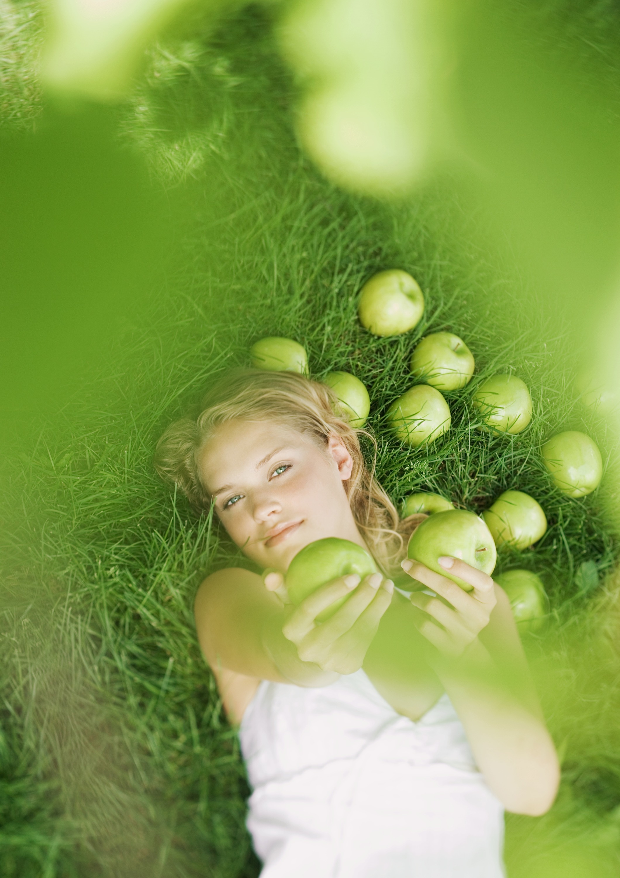 blondes, women, green apples, apples - desktop wallpaper