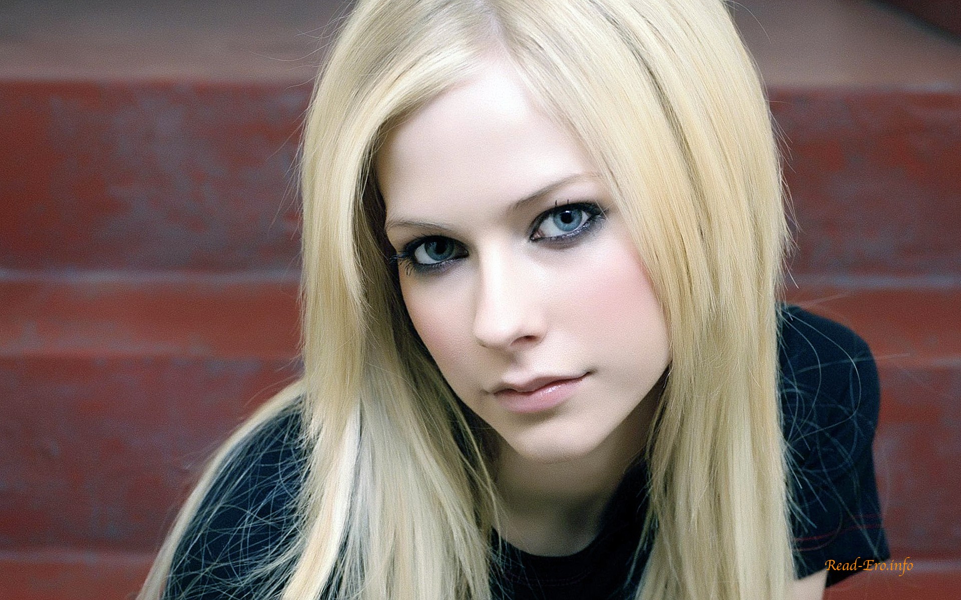 blondes, women, Avril Lavigne, blue eyes, faces - desktop wallpaper