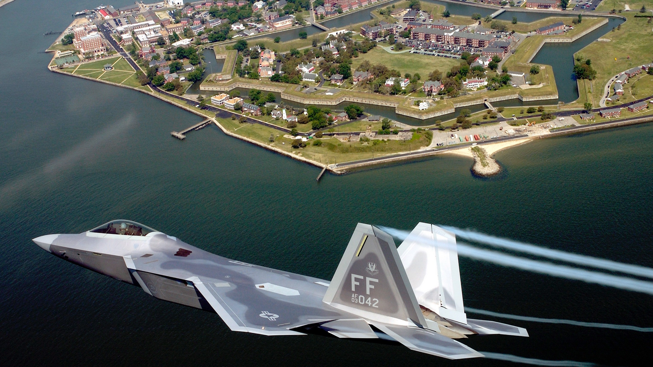 water, aircraft, F-22 Raptor, skyscapes, Fort Monroe, VA - desktop wallpaper