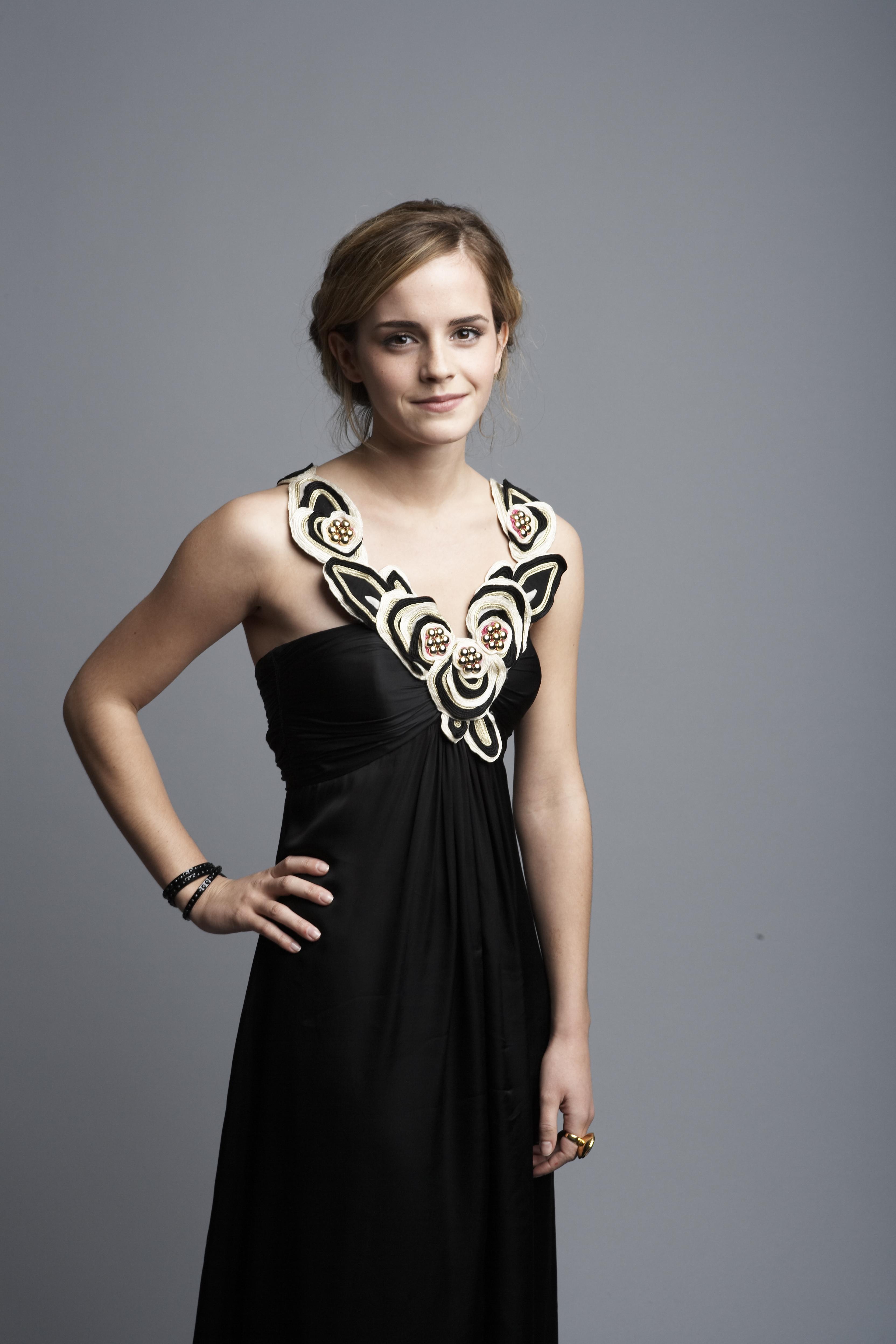 Emma Watson, actress, black dress - desktop wallpaper