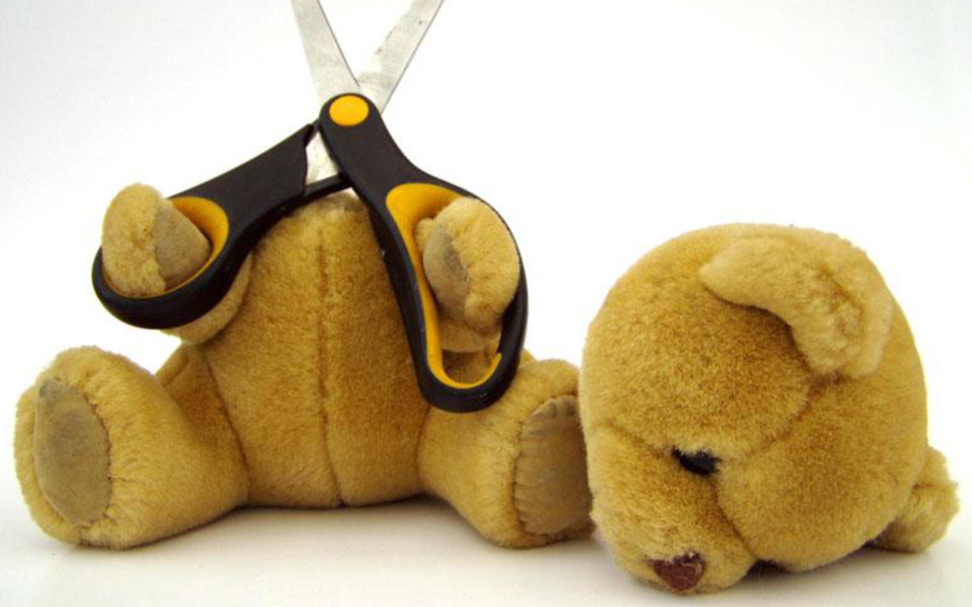 scissors, suicide, teddy bears - desktop wallpaper