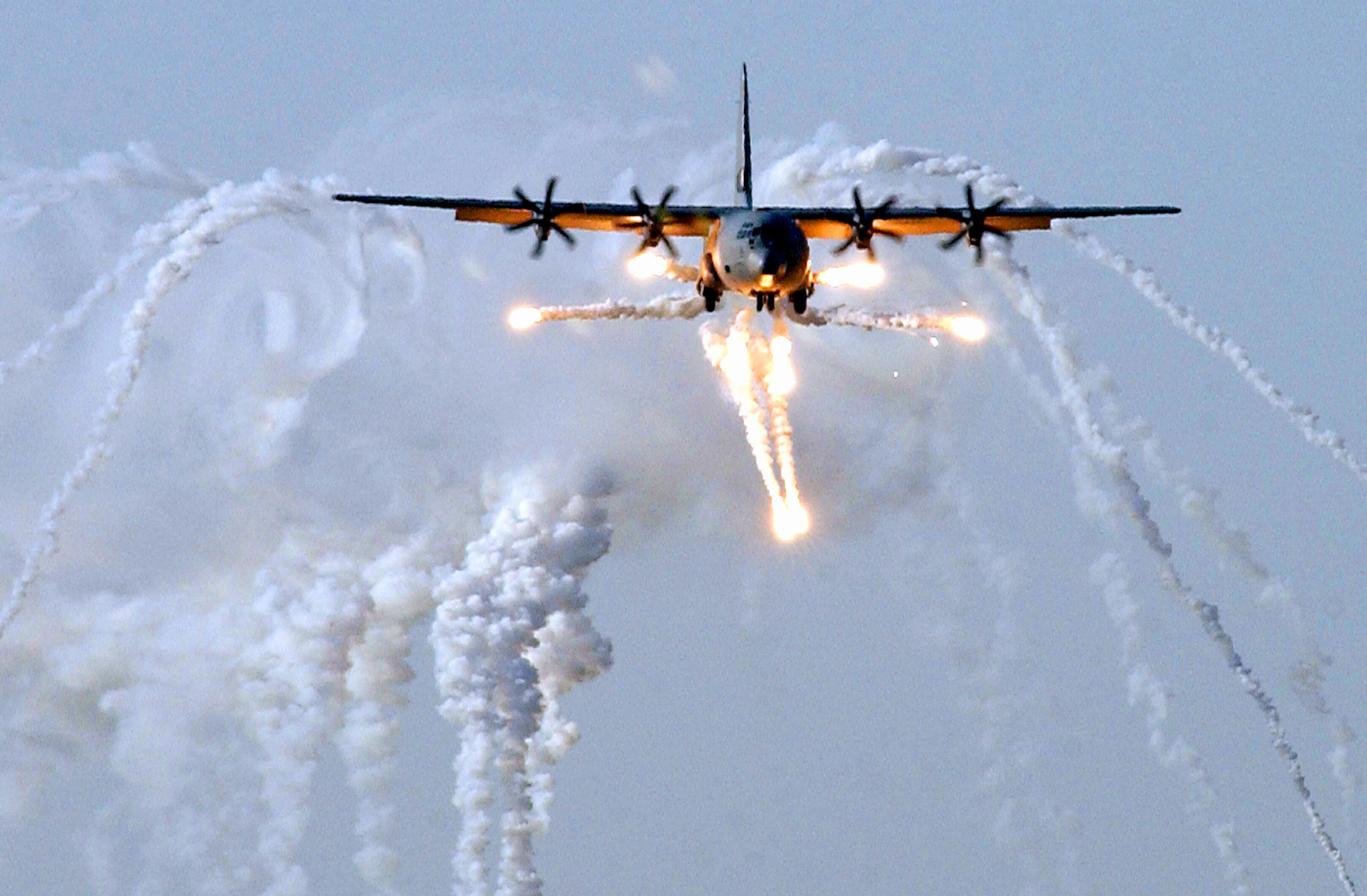 aircraft, military, smoke, AC-130 Spooky/Spectre, planes, flares - desktop wallpaper
