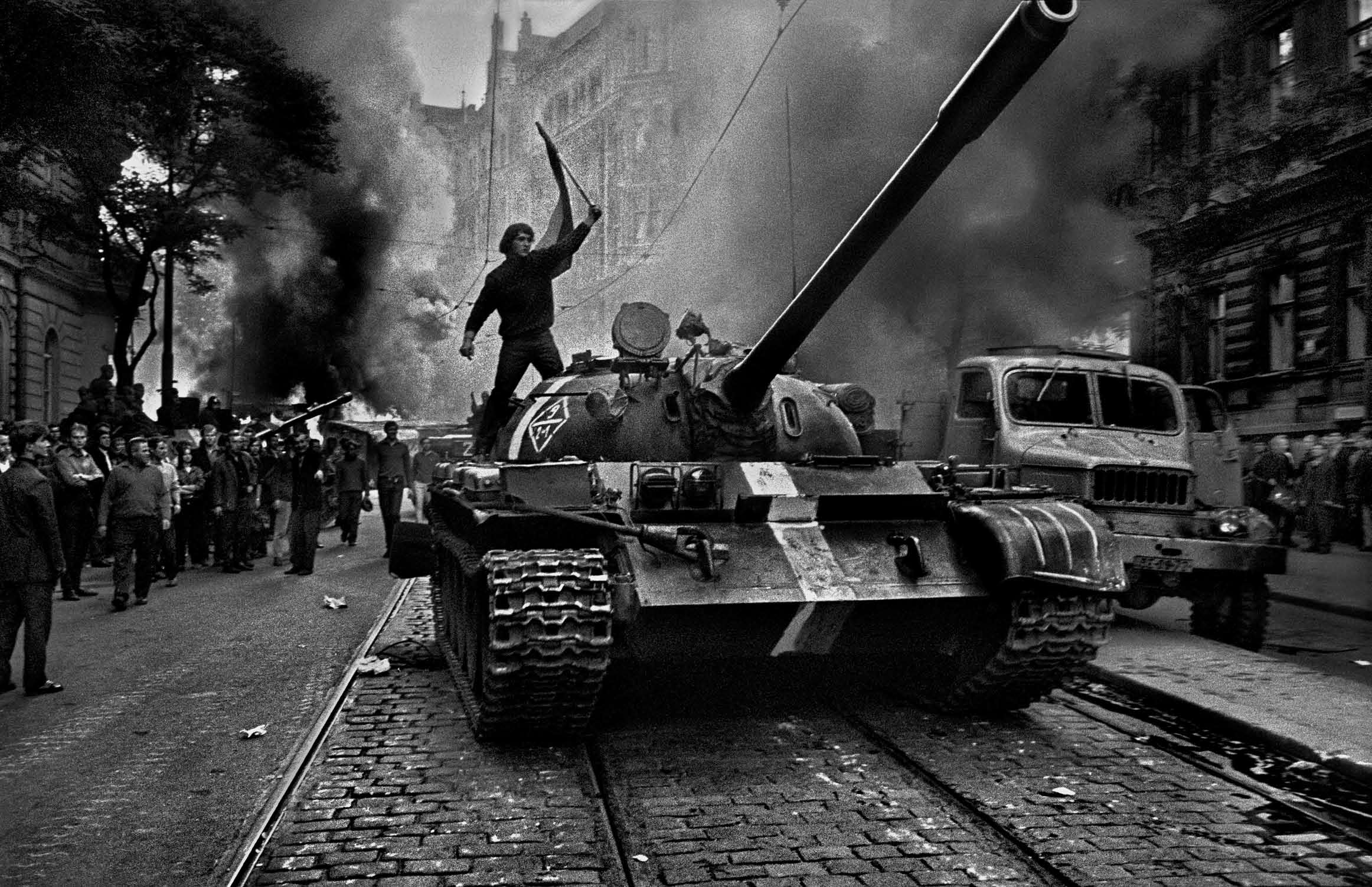military, riots, revolution, tanks, grayscale, protest, T-55 - desktop wallpaper