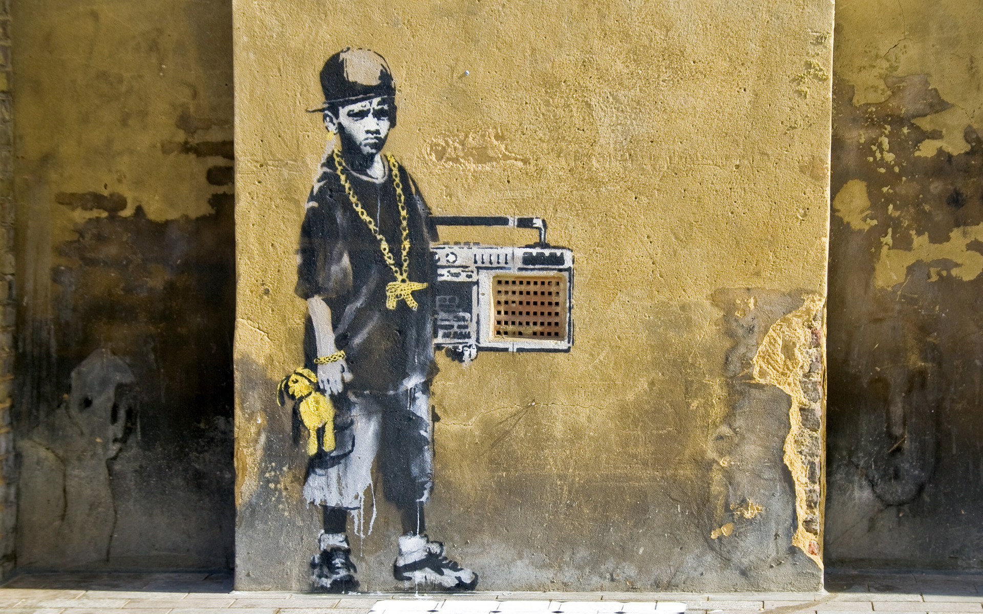 Graffiti Banksy Free Wallpaper Wallpaperjam Com