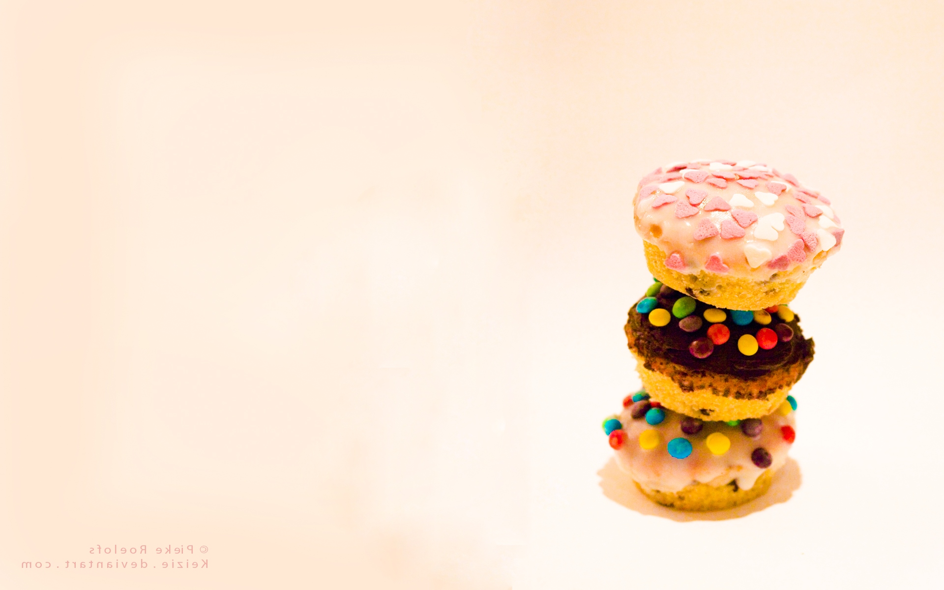 cupcakes, sweets (candies), desserts, candies - desktop wallpaper