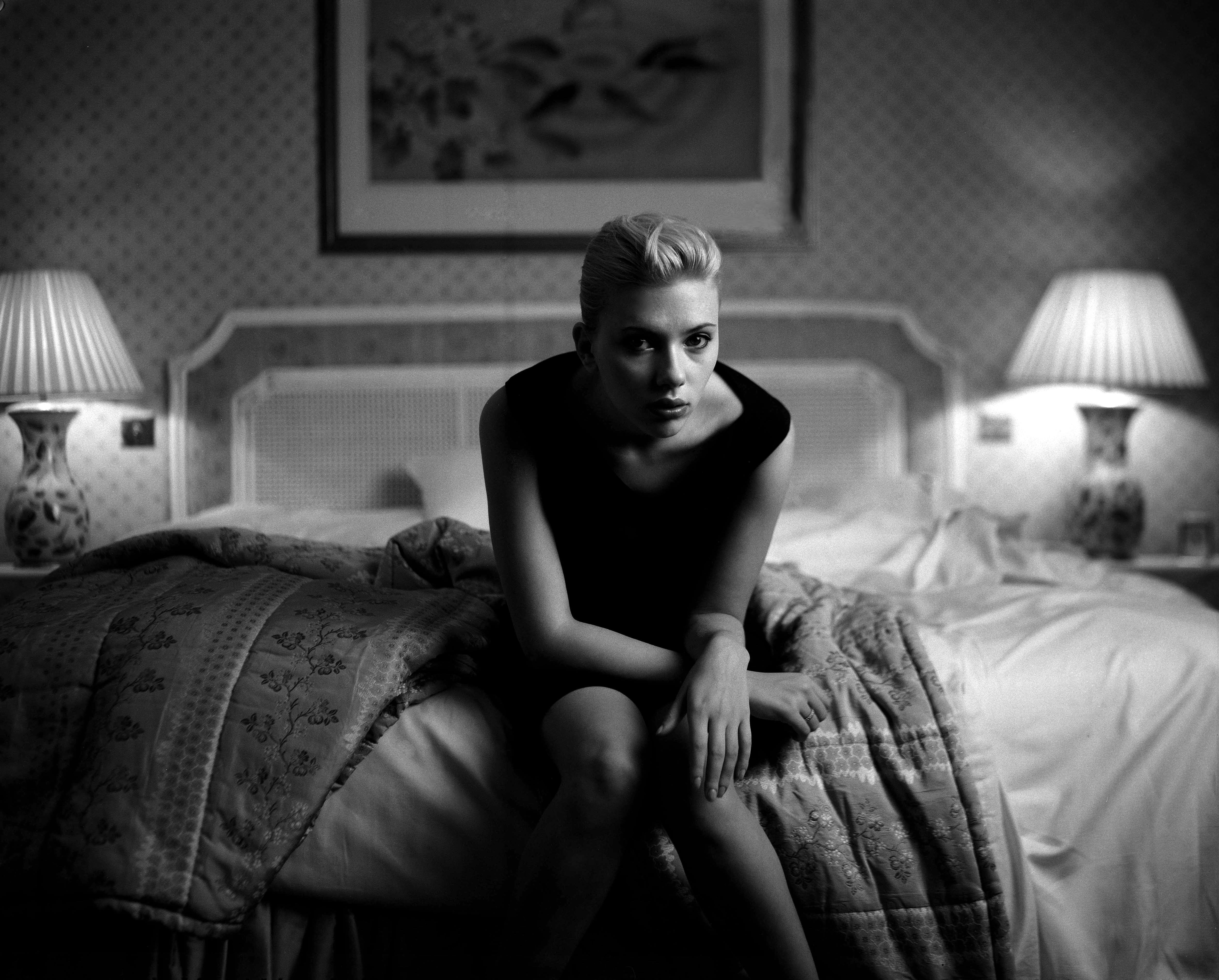 women, Scarlett Johansson, actress, beds, lamps, grayscale, monochrome - desktop wallpaper
