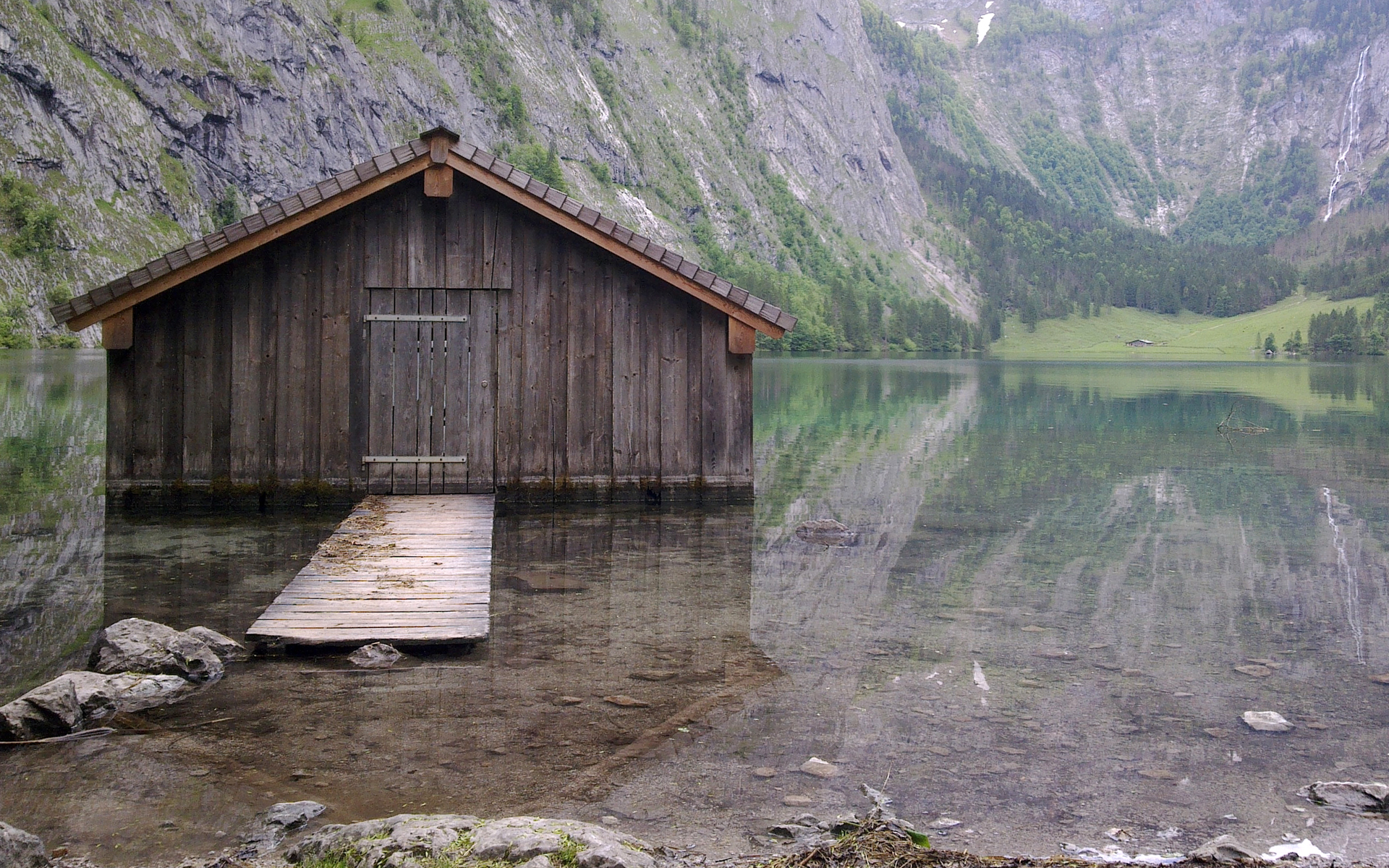 water, mountains, lakes, reflections - desktop wallpaper