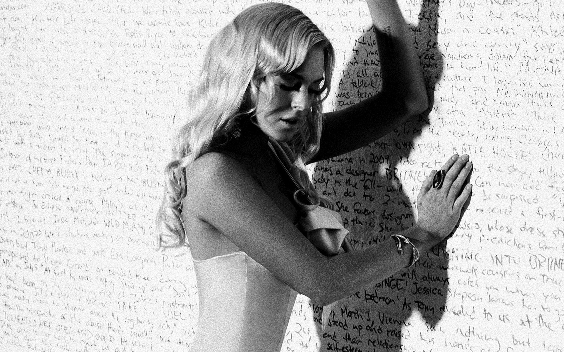 women, Lindsay Lohan, grayscale - desktop wallpaper