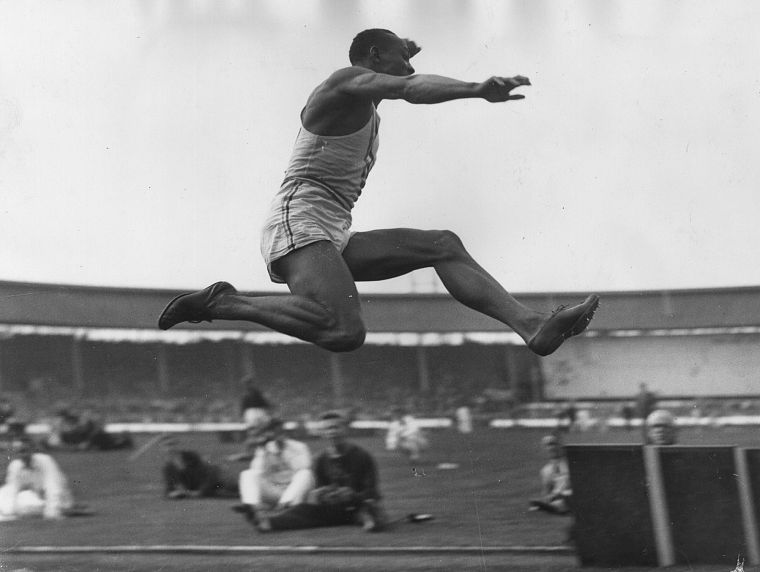 grayscale, Jesse Owens, monochrome - desktop wallpaper