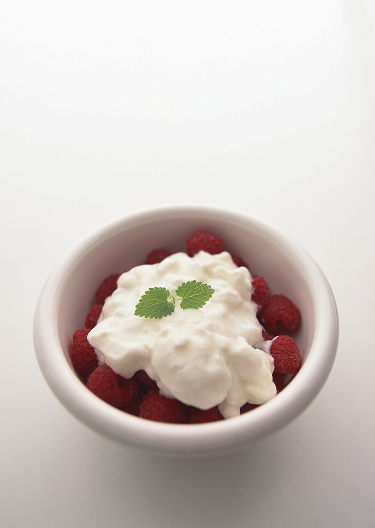 desserts, raspberries, whipped cream - desktop wallpaper