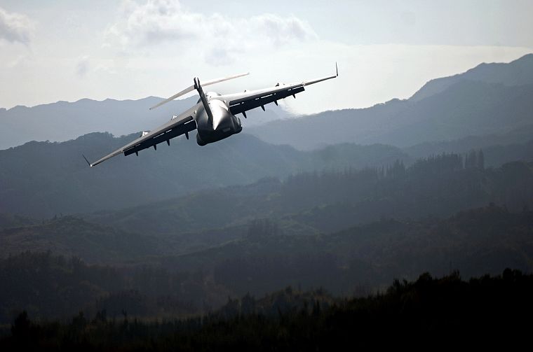 aircraft, hills, mist, vehicles, C-17 Globemaster - desktop wallpaper