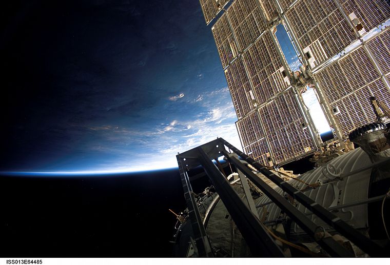 Earth, International Space Station, solar panels - desktop wallpaper