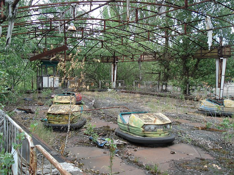 Pripyat, amusement park, abandoned city, bumper cars - desktop wallpaper