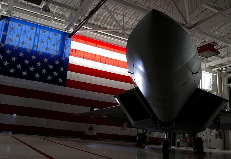 F-22 Raptor, American Flag, hangar - desktop wallpaper