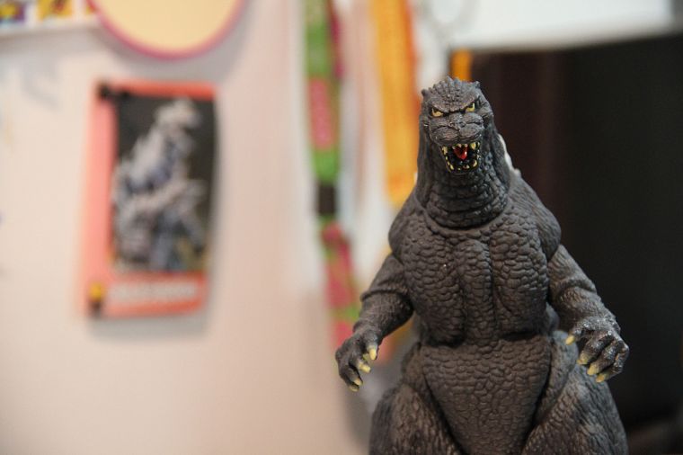 toys (children), Godzilla - desktop wallpaper