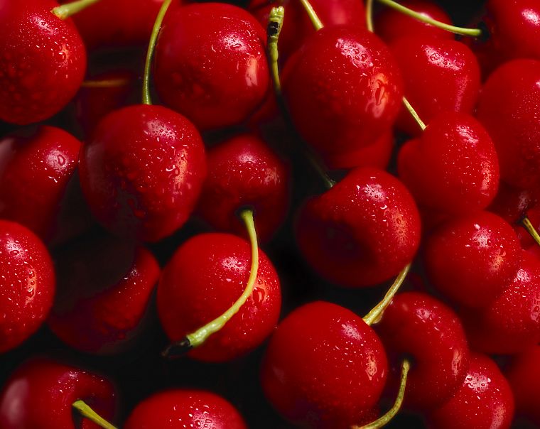 cherries, water drops - desktop wallpaper