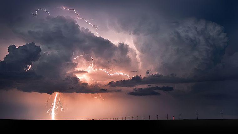 lightning bolts - desktop wallpaper