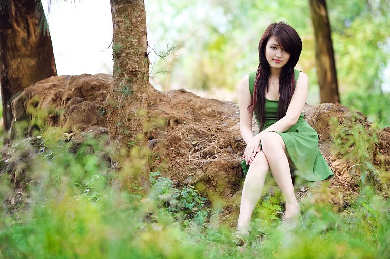 Viet Nam, Asians, green dress, girls in nature - desktop wallpaper