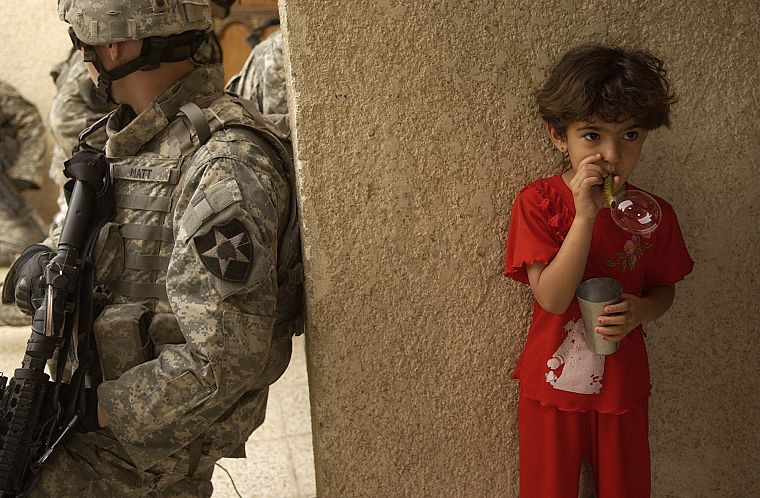 soldiers, bubbles, children - desktop wallpaper