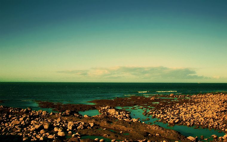 horizon, rocks, sea - desktop wallpaper