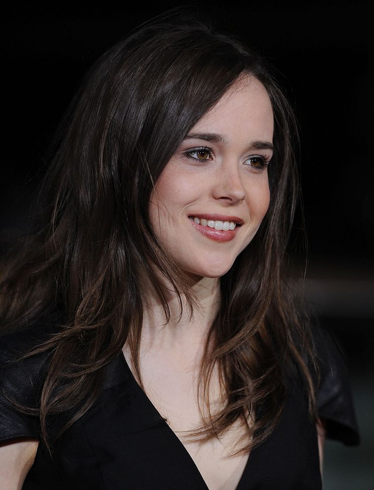 brunettes, Ellen Page, actress, smiling - desktop wallpaper