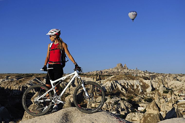 HDR photography, mountain bikes - desktop wallpaper