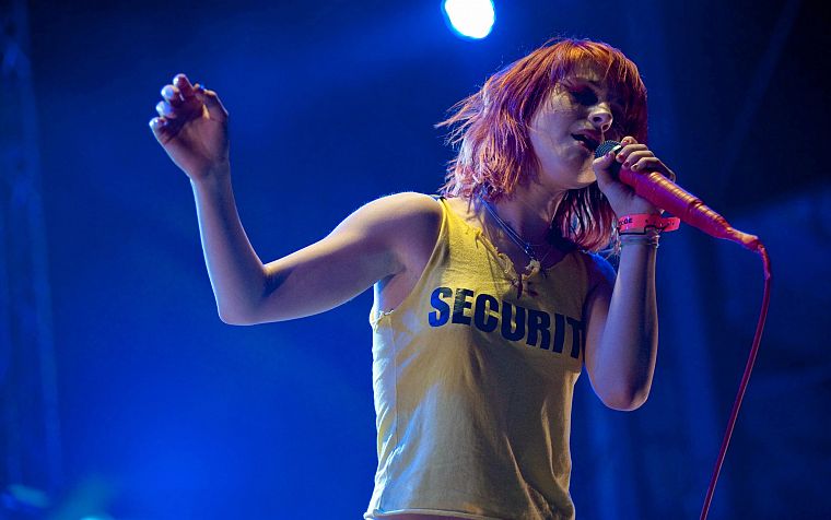Hayley Williams, Paramore, women, music, redheads, celebrity, singers, music bands, band, microphones - desktop wallpaper