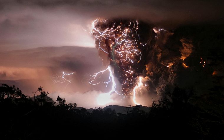 volcanoes, lightning - desktop wallpaper