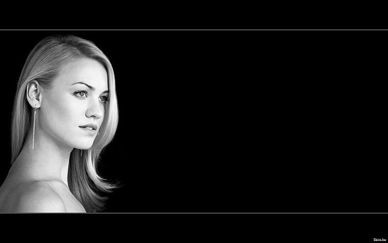 blondes, women, actress, Yvonne Strahovski, monochrome, black background - desktop wallpaper