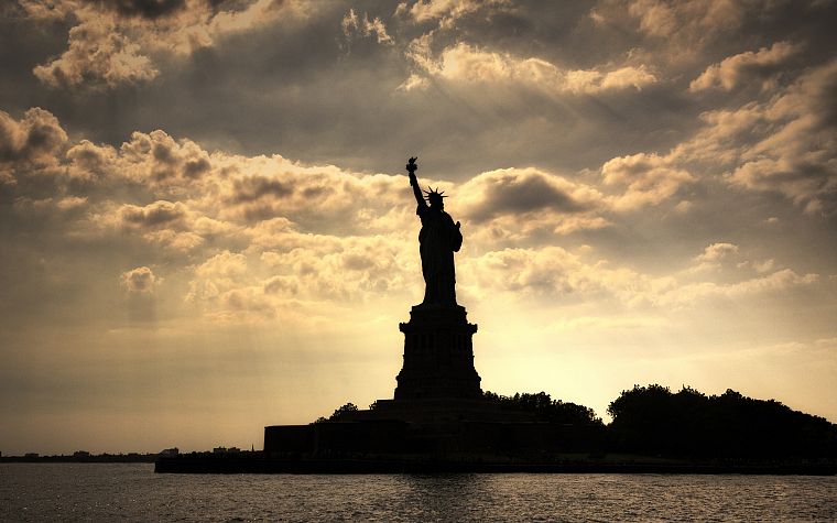 Statue of Liberty - desktop wallpaper