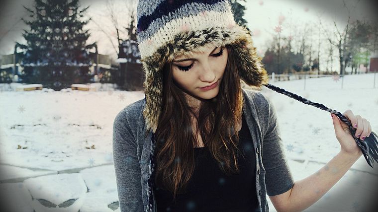 brunettes, women, winter, snow, eyes, models, outdoors, wool, hats, faces - desktop wallpaper