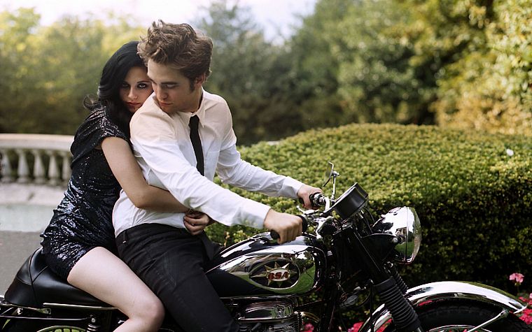 Kristen Stewart, couple, actors, Robert Pattinson, motorbikes - desktop wallpaper