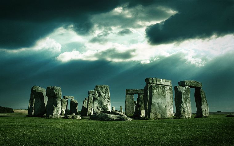 Stonehenge, HDR photography - desktop wallpaper
