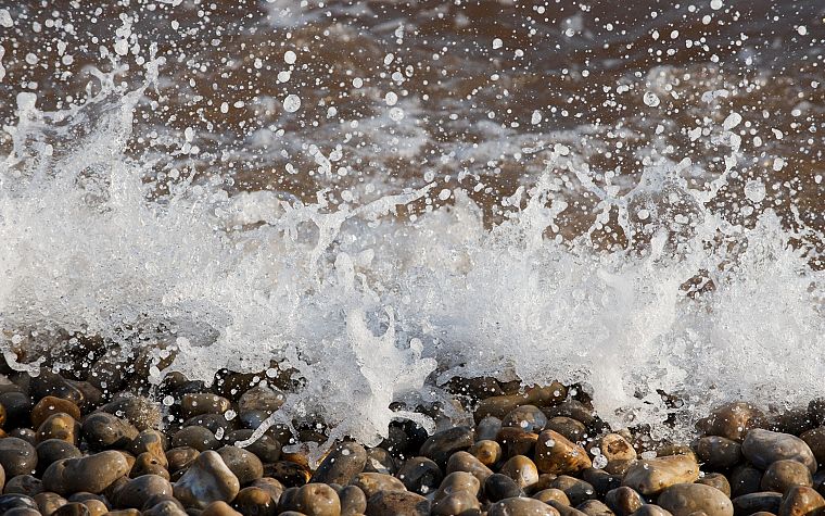 water splash, sea, pebble - desktop wallpaper