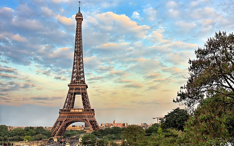 Eiffel Tower, Paris, clouds - desktop wallpaper