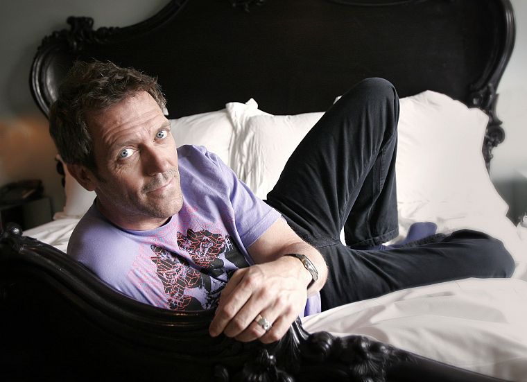 beds, men, Hugh Laurie, lying down, actors - desktop wallpaper