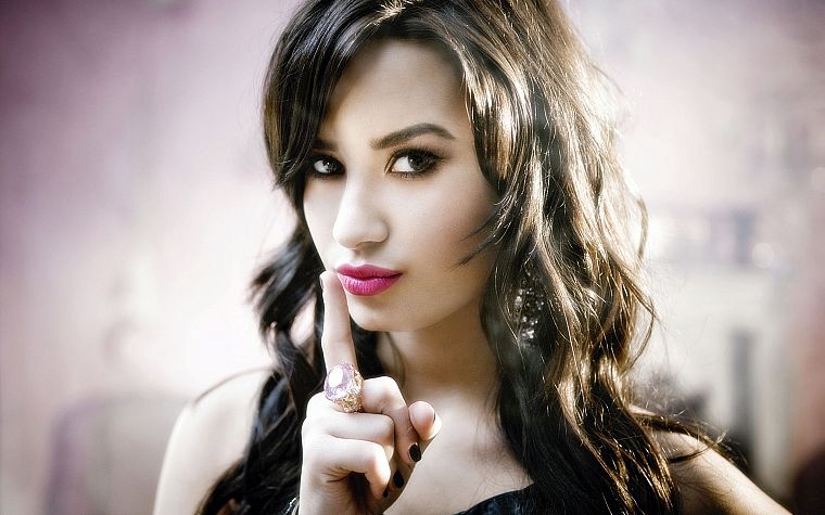 brunettes, women, celebrity, Demi Lovato, expressionism, faces, black hair - desktop wallpaper