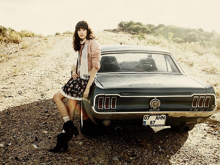 brunettes, vintage, vehicles, Ford Mustang - desktop wallpaper