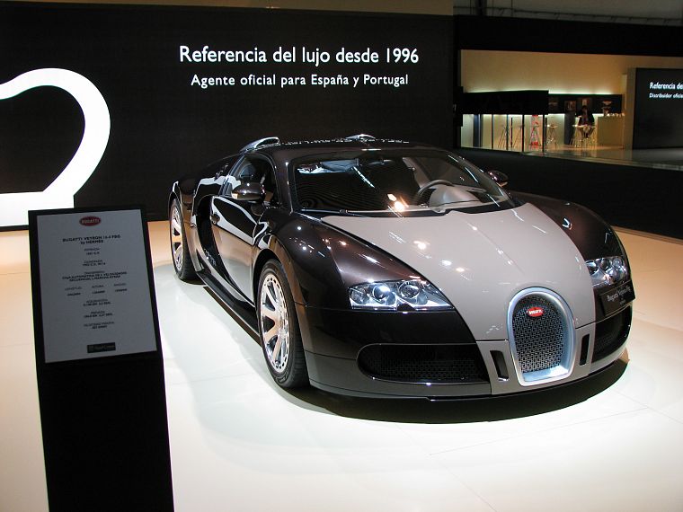 Bugatti Veyron - desktop wallpaper