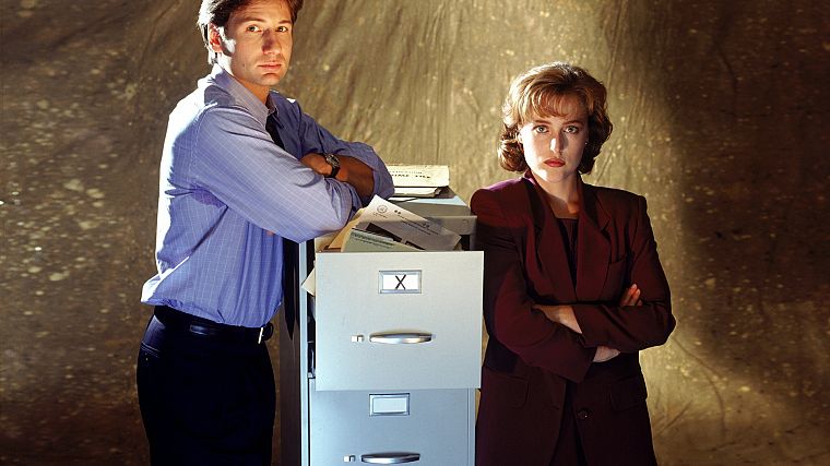Gillian Anderson, Fox Mulder, The X-Files, Dana Scully - desktop wallpaper